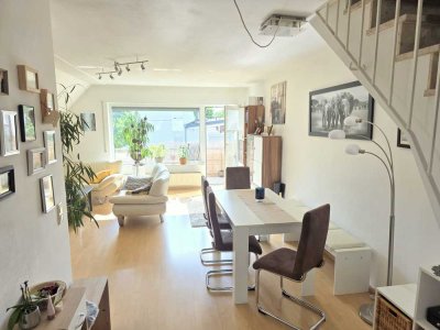 Großzügige Maisonette-Wohnung mit Balkon und zwei Tageslichtbädern in ruhiger Lage zu vermieten