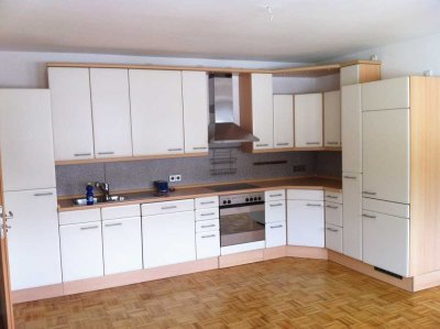 3,5 Zimmer, 65qm, vordere Neustadt nähe Grünanlagen, schöner Zustand, große Wohnküche, ab 1.12.