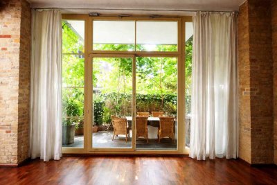 Großzügiger, möblierter 2Zi-Loft mit Garten 
Beautiful loft apartment (100 sqm, 2 rooms) with garden