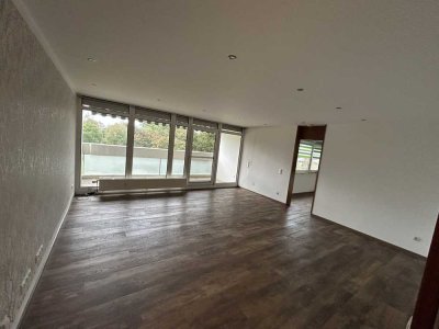 Gepflegte 3-Zimmer-Wohnung mit Balkon im 2. OG in Neuhofen