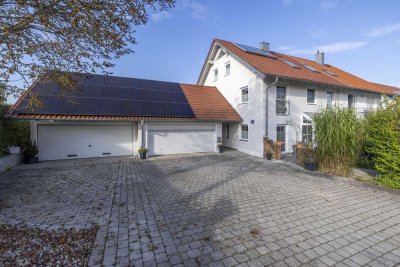 Traumhafte Doppelhaushälfte mit vielfältigen Nutzungsmöglichkeiten zu verkaufen!