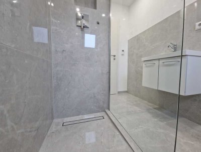 Schöne Wohnung mit EBK und Balkon: 2-Zimmer-Wohnung in Augsburg Firnhaberau, Am Grünland