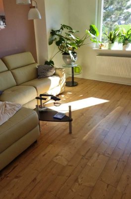 Familienidyll in Leopoldshöhe: Zweifamilienhaus mit Ausbaupotenzial auf 1.247 m² Grundstück