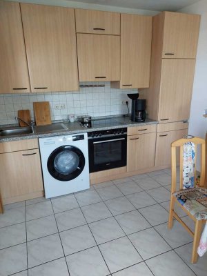 Ich verkaufe eine sehr schöne und sonnige Balkon Wohnung in einer gepflegten WEG Anlage mit 6 Einhei