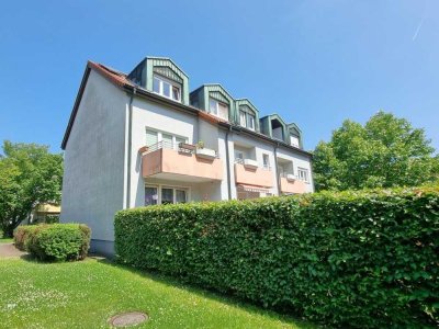 Kleines Glück! Gepflegte 1 Zi.-DG-Wohnung (WBS!)