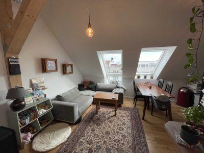 Bright Modern Fully Renovated Dachgeschoss for Short-Term Subrent