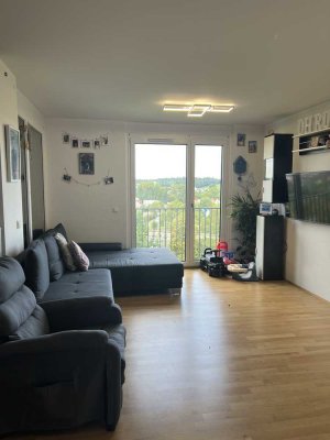 Erstbezug mit Balkon und EBK: Exklusive 3-Raum-Erdgeschosswohnung mit lux. Innenausstattung in Aalen