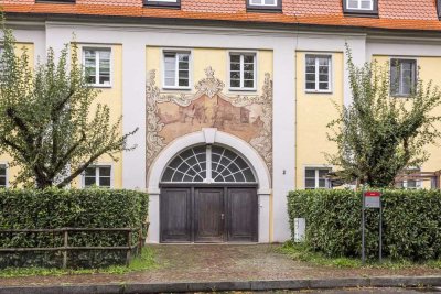 3-Zimmer-Dachgeschosswohnung in charmantem Altbaugebäude in Weißenau