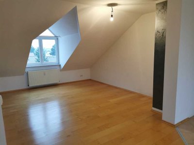 Helle 2,5-Zimmer-  Dachgeschosswohnung in Augsburg-  Hammerschmiede
