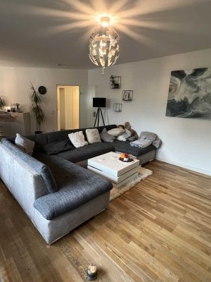 Schöne 3-Zimmerwohnung mit 2 Balkonen in Barmbek-Süd