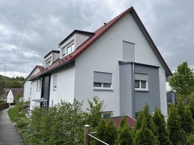 Gehobene moderne drei Zimmer Wohnung inkl. Balkon, Küche und TG-Stellplatz 1200€ Mieteinnahmen