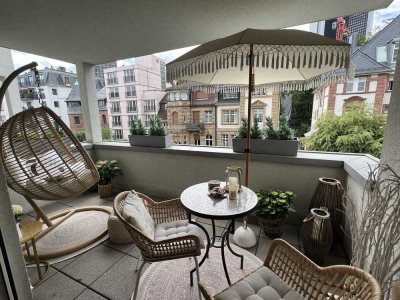 Exklusive 2-Zimmer-Wohnung mit 2 Balkonen und schöner EBK im Westend