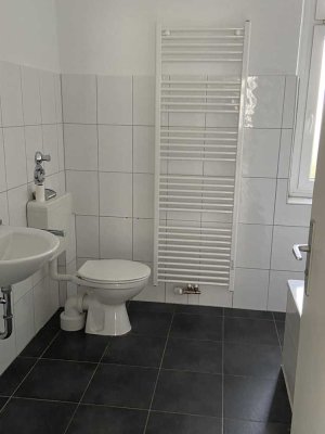 Bezugsfreie 2-Zimmerwohnung mit tollem Balkon sucht Sie!