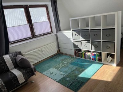 Ruhige Lage 1-Zimmer-DG-Wohnung in Hamburg Bramfeld