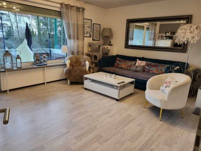 Zentrum-Lage Helle 3 Zimmer-Wohnung mit Balkon/PKW Stellplatz