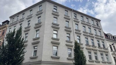 "BEZUGSFREI: Helle 2-Zimmer-Altbauwohnung mit TLB in ruhiger Lage - Leipzig-Kleinzschocher"