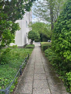 Helle und freundliche 2 Zimmerwohnung mit Balkon direkt am Feldrand