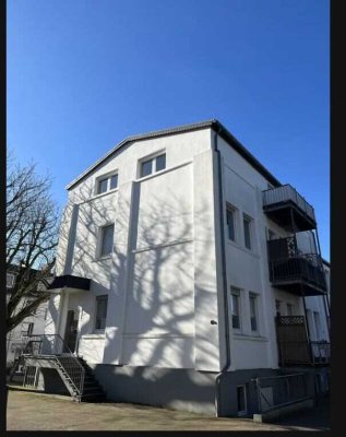 Helle 2 - Zimmer Wohnung mit Balkon EBK in Brackwede