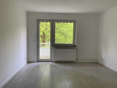 Gemütliche 3-Raum-Wohnung mit Laminatboden!!