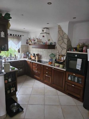 Schöne, geräumige 150m² Wohnung mit großen Garten in Bürstadt in einen 2-Familienhaus