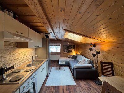 Gemütliche 2-Zimmer-Dachgeschosswohnung in Pill, Oberes Plankfeld 2