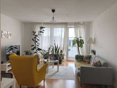Zentrale Lage ! Bremen-Mitte: gepflegte 2 Zimmer-Wohnung + Balkon