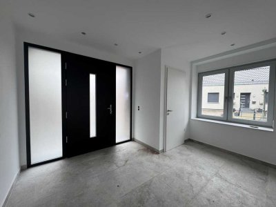 Moderne 4-Zimmer-Wohnung mit Terrasse in Gereonsweiler
