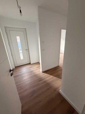 Erstbezug Einliegerwohnung im Neubau