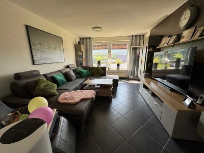 Familienfreundliche Wohnung mit Einbauküche, Aufzug und Balkon