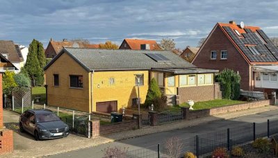 Bungalow mit Wintergarten, Vollkeller und Garage in ruhiger Lage – viel Potenzial für Familien