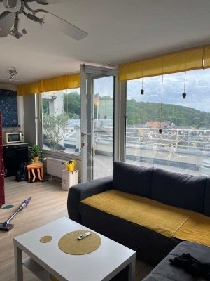 Den Sommer genießen auf der Dachterrasse! Schöne helle 2-Zimmer-Wohnung zu vermieten