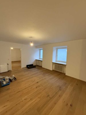 Erstbezug nach Renovierung: 3-Zimmer mit Balkon & Küche