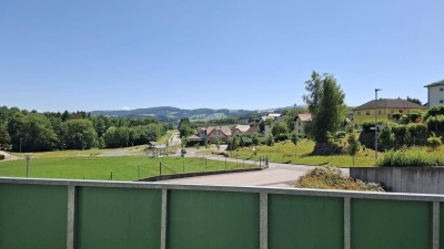 Helle 3-Zimmer-Wohnung mit Balkon, Stellplatz und Top-Lage – Ihr neues Zuhause in Euratsfeld