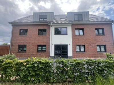 Moderne und gemütliche 3-Zimmer-Dachgeschosswohnung mit gehobener Innenausstattung, Balkon & EBK