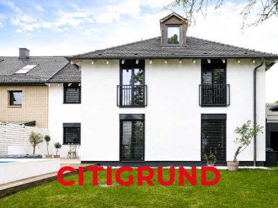 Trudering - Vielseitig. Großzügig. Modernisiert. - Zweifamilienhaus mit erholsamer Poolanlage