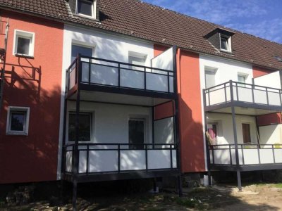 Schönes Heisingen: prima aufgeteilte Wohnung in zweiter Reihe mit Balkon, ab Mai!