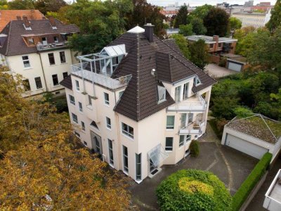 Exklusives Penthouse mit Garage zum Eigenbezug - Wohnhaus mit Praxisflächen  nahe Uni