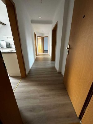 Ansprechende und vollständig renovierte 3-Zimmer-DG-Wohnung in Neustadt/Dosse