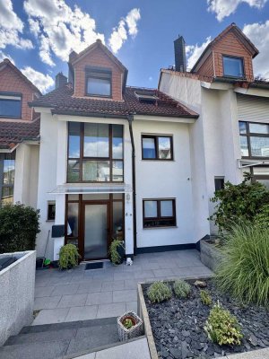 „Luxus, Komfort und Ruhe vereint – Ihr Traumhaus in Friedrichsdorf / Köppern !“ PROVISIONFREI !!