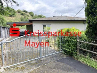 Freistehender Bungalow (ELW mögl.) m. Carport, Garten u. Blick ins Grüne