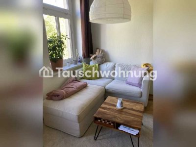 Tauschwohnung: 2 Raumwohnung mit Wohnküche Abstellkammer und Parkett