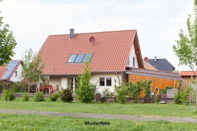 Wonhaus und Garage - provisionsfrei