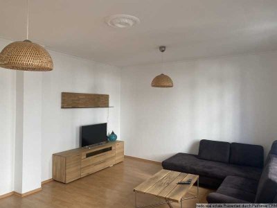 Altbauwohnung mit Charme in City-Lage, 77 m² im 2. OG mit EBK