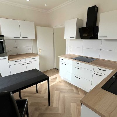 Neuwertiges und geschmackvolles Wohnen im Altbau mit EBK und Gartennutzung in Uni-Nähe