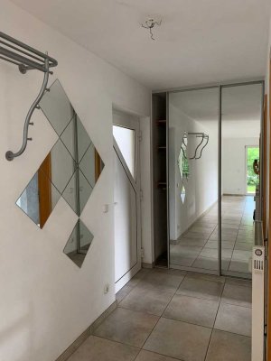 Stilvolle 1-Raum-Erdgeschosswohnung mit gehobener Innenausstattung mit Einbauküche in Erlangen