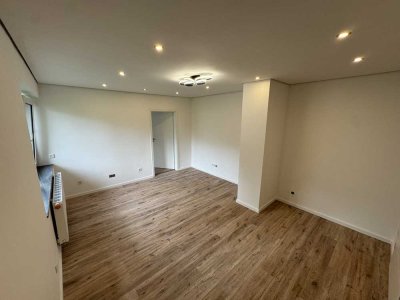 Frisch sanierte 2-Zimmerwohnung in Köln Nippes mit Vorgarten
