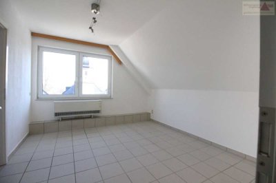 Hübsche 2-Raum Dachgeschoss-Wohnung in zentraler Wohnlage von Schönheide