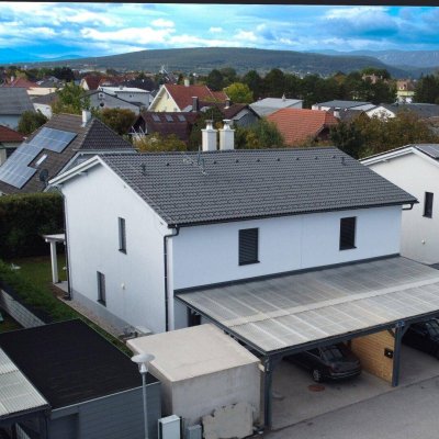 Haus in ruhiger Wohngegend im Doppelhausstil