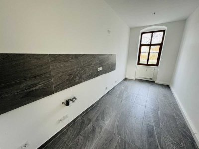 2 MONATE KALTMIETFREI! Neu sanierte 3 Zimmer Wohnung in zentraler Lage