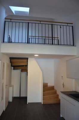 MAISONETTEWOHNUNG MIT BALKON - LANDSTRASSE NÄHE SCHILLERPARK